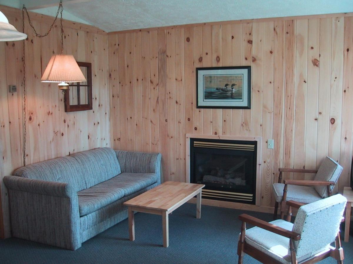 Colonial Bay Motel And Cottages Huntsville Eksteriør billede