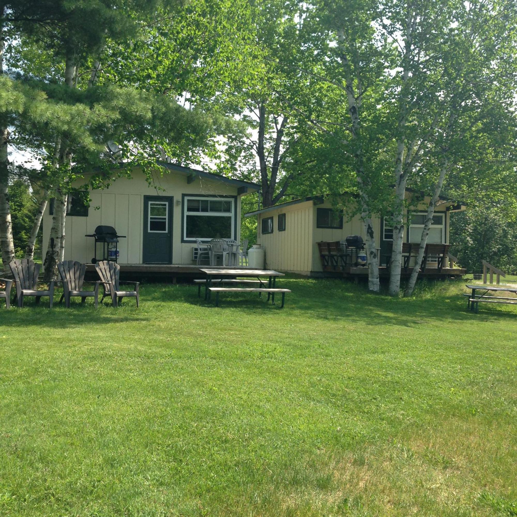 Colonial Bay Motel And Cottages Huntsville Eksteriør billede